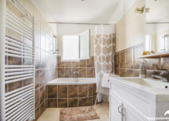 Vente maison à vendre avec jardin et piscine à Sillans la Cascade - Agence Immobilière à Sillans la Cascade Happyssimmo Haut-Var - Estimation Immobilière Sillans la Cascade Happyssimmo Haut-Var - Villa for sale in Provence - Happyssimmo Haut-Var