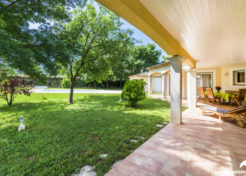 Vente maison avec jardin et piscine à Pontevès - 83670 - Agence Immobilière Haut-Var Pontevès Happyssimmo - Estimation Immobilière Haut-Var Pontevès Happyssimmo - Villa for sale in Provence - Villa à vendre dans le var avec piscine et jardin