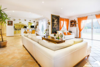 Vente villa maison à vendre avec jardin à La Verdière - Agence Immobilière à La Verdière Happyssimmo Haut-Var - Estimation Immobilière La Verdière Happyssimmo Haut-Var - Villa for sale in Provence - Happyssimmo Haut-Var