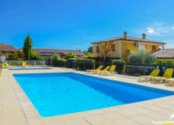 Achat maison avec piscine appartement à Régusse - Happyssimmo Régusse - Agence Immobilière Haut-Var Happyssimmo - Agence Immobilière 83 - Appartement à Vendre Régusse - Properties for sale in France - Apartment Finder