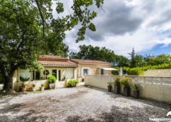 Villa à vendre à Rians avec jardin et piscine - Agence Immobilière Rians - Verdon Happyssimmo - Meilleur Agent Estimation - Maison à Vendre Var