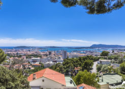 Villa à vendre à Toulon vue mer et piscine avec garage - Agence Immobilière Le Mourillon Happyssimmo - Le Faron Happyssimmo - Maison à vendre à Toulon - Villa for sale in Provence