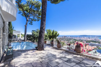 Villa à vendre à Toulon vue mer et piscine avec garage - Agence Immobilière Le Mourillon Happyssimmo - Le Faron Happyssimmo - Maison à vendre à Toulon - Villa for sale in Provence