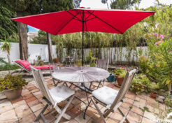 Vente villa prestige avec jardin et bassin japonais à Hyères 83400 Var - Villa Monts des oiseaux Hyères 83400 Centre-Ville Happyssimmo Immobilier - Estimation Immobilière Hyères 83400 - Luxury Villas for sale in Provence - Villa à vendre dans le Var