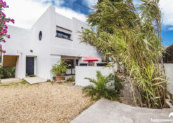 Vente villa prestige avec jardin et bassin japonais à Hyères 83400 Var - Villa Monts des oiseaux Hyères 83400 Centre-Ville Happyssimmo Immobilier - Estimation Immobilière Hyères 83400 - Luxury Villas for sale in Provence - Villa à vendre dans le Var