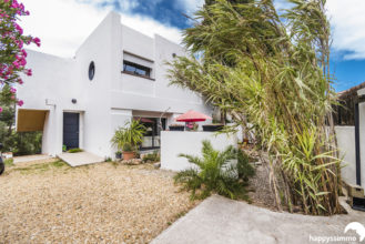 Vente villa prestige avec jardin et bassin japonais à Hyères 83400 Var - Villa Monts des oiseaux Hyères 83400 Centre-Ville Happyssimmo Immobilier - Estimation Immobilière Hyères 83400 - Luxury Villas for sale in Provence - Villa à vendre dans le Var