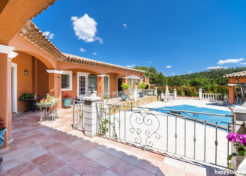 Vente Villa avec jardin et piscine à sillans-la-cascade - 83690 - Agence Immobilière Sillans la cascade Happyssimmo - Estimation Immobilière Sillans la Cascade - Maison Villa à Vendre Sillans la cascade - Villa for sale in provence - Luxury Villa in Provence with pool