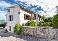 Vente villa 8 pièces à Montauroux avec pisicne et jardin - 83081 Agence Immobilière Happyssimmo Montauroux - Estimation Meilleurs Agents Montauroux - LeBonCoin Montauroux Villa Maison - Vente Maison Villa dans le Var - Happyssimmo Montauroux Verdon - Valeur Vénale Maison - Estimation Immobilière - Idéal pour faire un Gîte ou location saisonnière