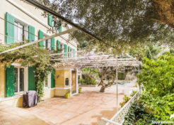 Vente villa prestige à Toulon avec piscine vue mer et rade - Luxury villa for sale in Provence - Agence Immobilière Happyssimmo le mourillon le faron