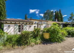 Vente villa plain pied avec jardin à Régusse 83630 - Agence Immobilière Régusse 83630 Happyssimmo - Estimation Immobilière - Villa Maison à Vendre avec jardin dans le Var - Villa for sale in Provence