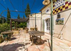 Vente villa plain pied avec jardin à Régusse 83630 - Agence Immobilière Régusse 83630 Happyssimmo - Estimation Immobilière - Villa Maison à Vendre avec jardin dans le Var - Villa for sale in Provence