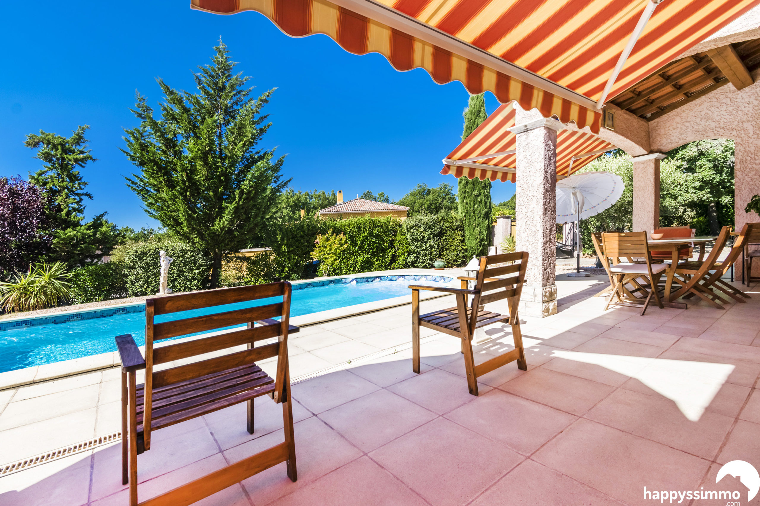 Vente villa avec jardin et piscine à Régusse 83630 Agence Immobilière