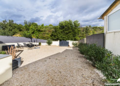 Achat Vente Villa Maison avec jardin à Valensole - Happyssimmo Alpes de Haute Provence - Agence Immobilière Valensole 04210 Alples de haute provence - Happyssimmo Verdon - Agence Immobilière Verdon France -