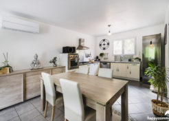 Achat Vente Villa Maison avec jardin à Valensole - Happyssimmo Alpes de Haute Provence - Agence Immobilière Valensole 04210 Alples de haute provence - Happyssimmo Verdon - Agence Immobilière Verdon France -