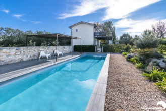 Vente achat villa maison avec jardin et piscine à La Verdière 83560 - Agence immobilière La Verdière 83560 Happyssimmo - Estimation Immobilière la verdière 83560 - Villa for sale in Provence